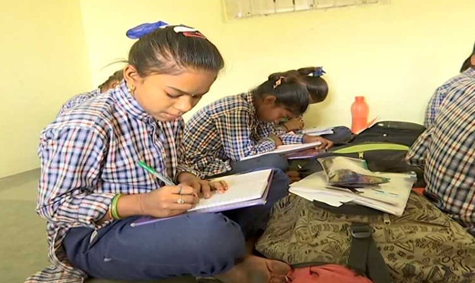 सरकारी पत्र भेजकर उस पर अमल करने की दी गई सूचना Information issued by sending government letters