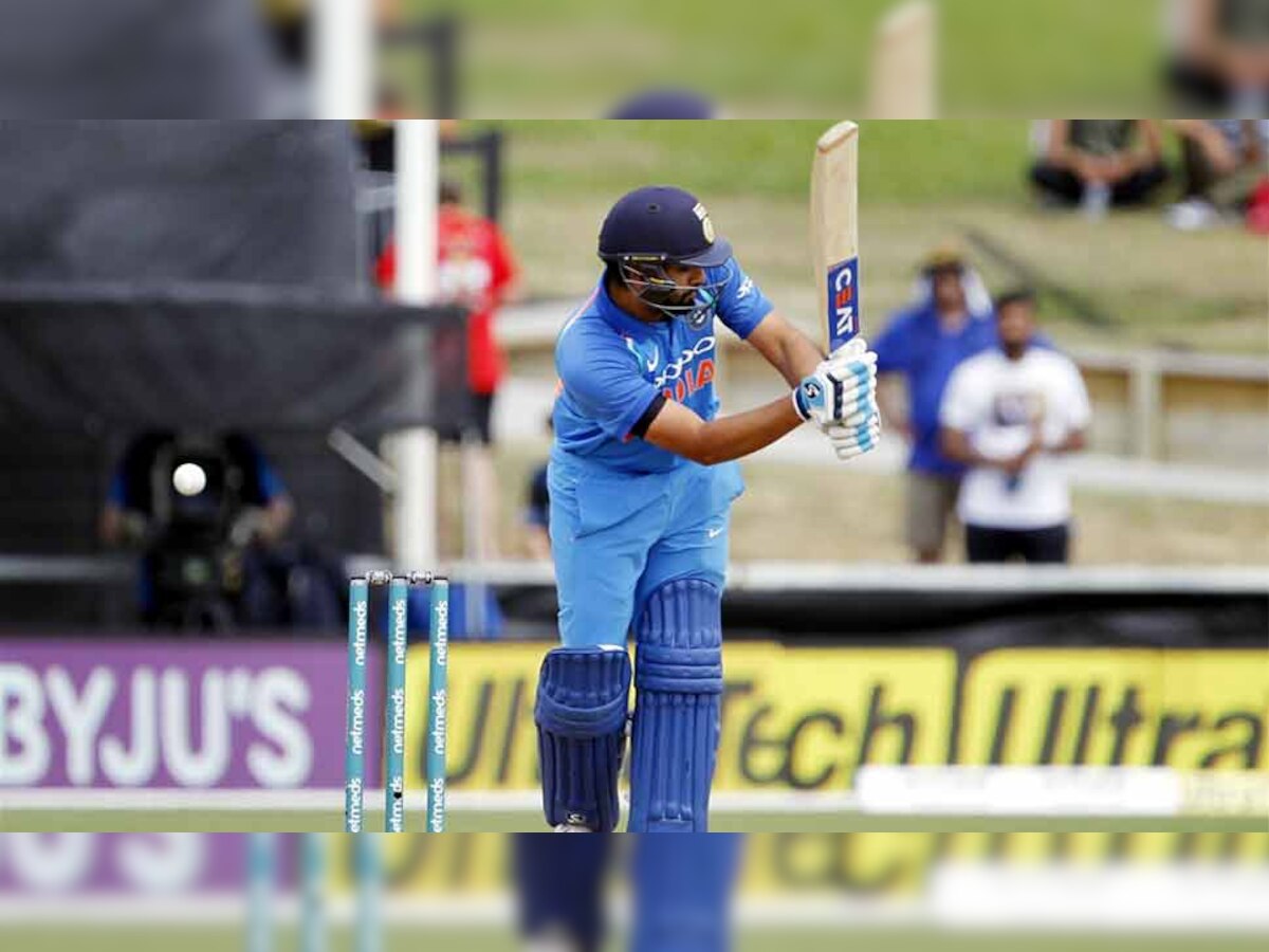 मैच कप्तान रोहित शर्मा खुद महज 7 रन बना पाए. तस्वीर साभार: IANS