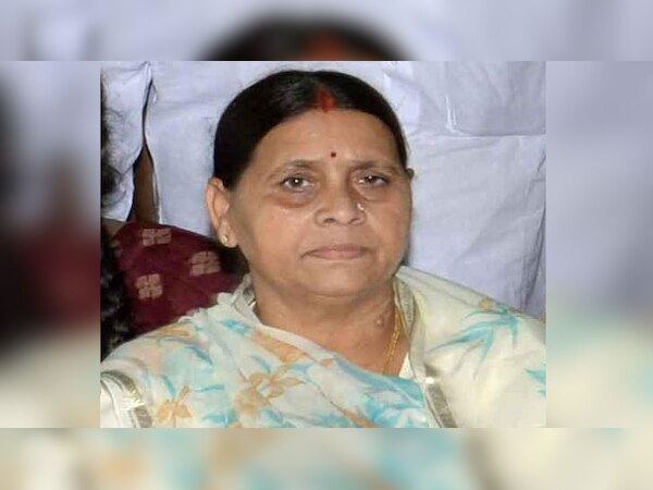 राबड़ी देवी और उनकी बेटी हेमा यादव की बेनामी संपत्ति जब्त होगी. (फाइल फोटो)