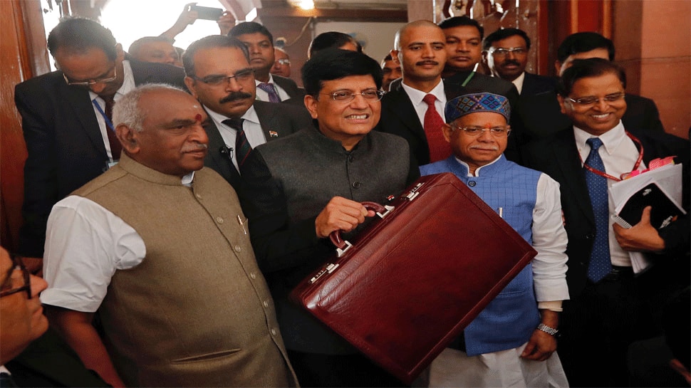 नहीं देख पाए कल का बजट, तो यहां जानिए आपके काम की सारी बातें