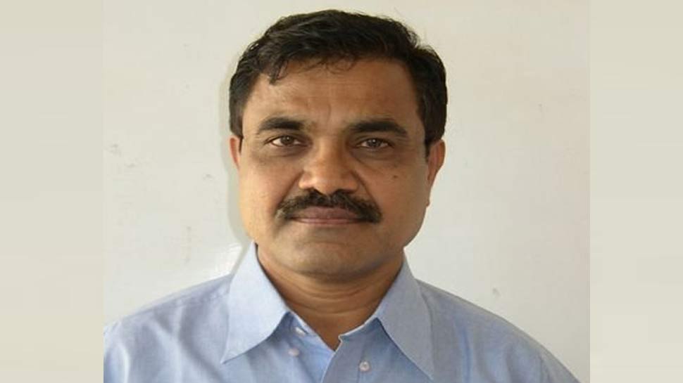 अदालत ने आनंद तेलतुंबड़े की गिरफ्तारी को बताया अवैध, रिहा करने का दिया आदेश अदालत ने आनंद तेलतुंबड़े की गिरफ्तारी को बताया अवैध, रिहा करने का दिया आदेश