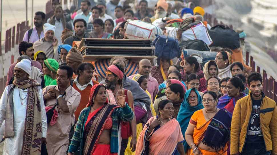 बिना टेंशन कुंभ में आएं बुजुर्ग-दिव्यांग, होमगार्ड कराएंगे आपको स्नान; भोजन कराकर करेंगे विदा