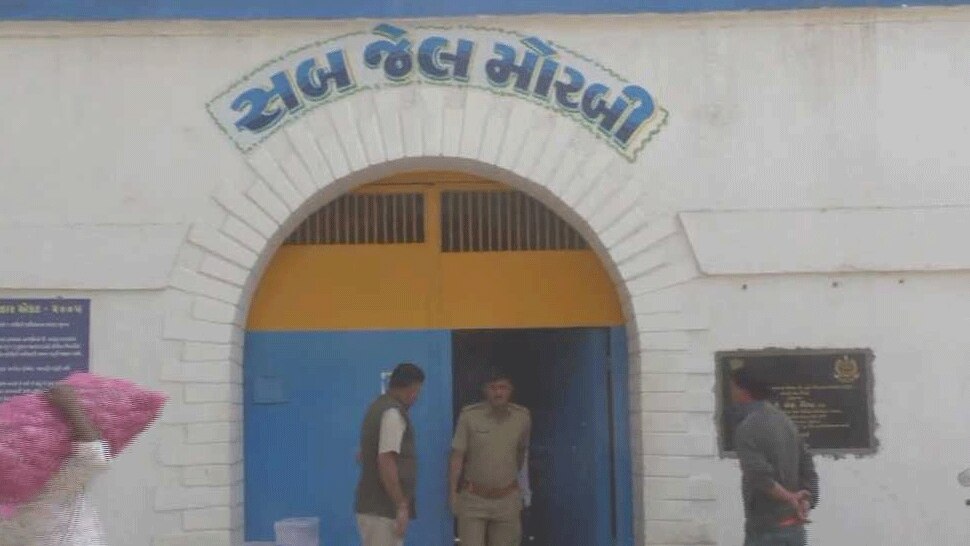जुर्म नहीं इंसानियत की राह चुने कैदी, इसलिए जेल में हो रही है भगवत कथा