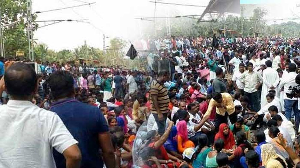 पुरानी पेंशन नीति : देशभर में ट्रेन का भी हो सकता है चक्का जाम, रेलवेकर्मी भी बोले- '...करेंगे महाहड़ताल' पुरानी पेंशन नीति : देशभर में ट्रेन का भी हो सकता है चक्का जाम, रेलवेकर्मी भी बोले- '...करेंगे महाहड़ताल'