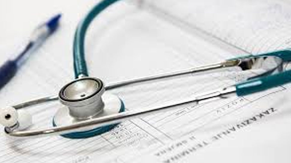 हिमाचल सरकार ने पीजी की पढ़ाई कर रहे डॉक्टरों के लिये आधी की बॉन्ड रकम 