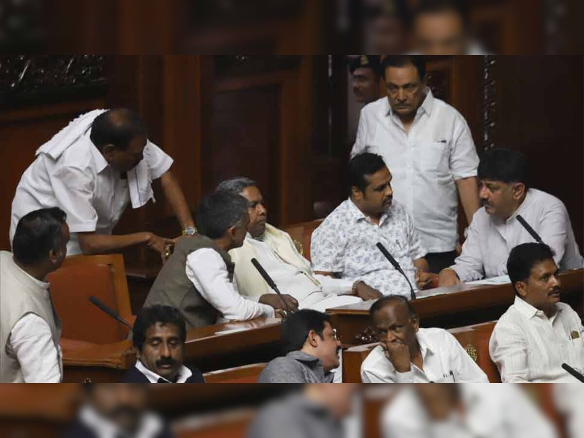  कर्नाटक: दूसरे दिन भी सदन में गैरहाजिर रहे कांग्रेस के 9 विधायक, BJP के संपर्क में होने की खबर