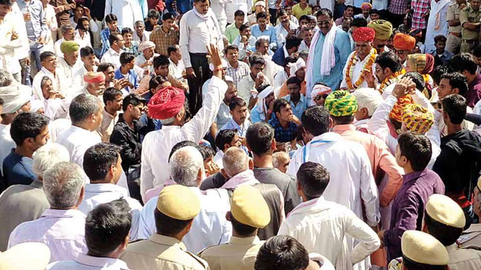 राजस्थान: 20 दिनों का अल्टीमेटम हुआ खत्म, आज से आंदोलन पर उतर सकता है गुर्जर समुदाय राजस्थान: 20 दिनों का अल्टीमेटम हुआ खत्म, आज से आंदोलन पर उतर सकता है गुर्जर समुदाय