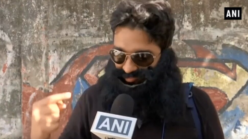 मां-बाप पर केस करना चाहता है यह शख्स, बोला- 'मेरी बिना इजाजत मुझे पैदा क्यों किया?