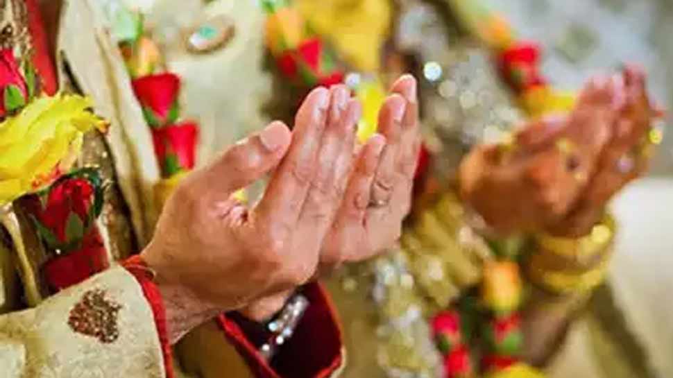 दूल्हा-दुल्हन कर रहे थे शादी के लिए इंतजार, काजी को नहीं मिले पैसे, कहा- 'नहीं पढ़ाऊंगा निकाह'
