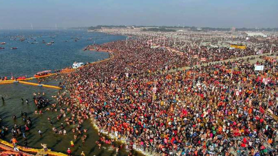 बसंत पंचमी: एक करोड़ लोगों ने लगाई गंगा में डुबकी, श्रद्धालुओं पर पुष्प वर्षा बसंत पंचमी: एक करोड़ लोगों ने लगाई गंगा में डुबकी, श्रद्धालुओं पर पुष्प वर्षा