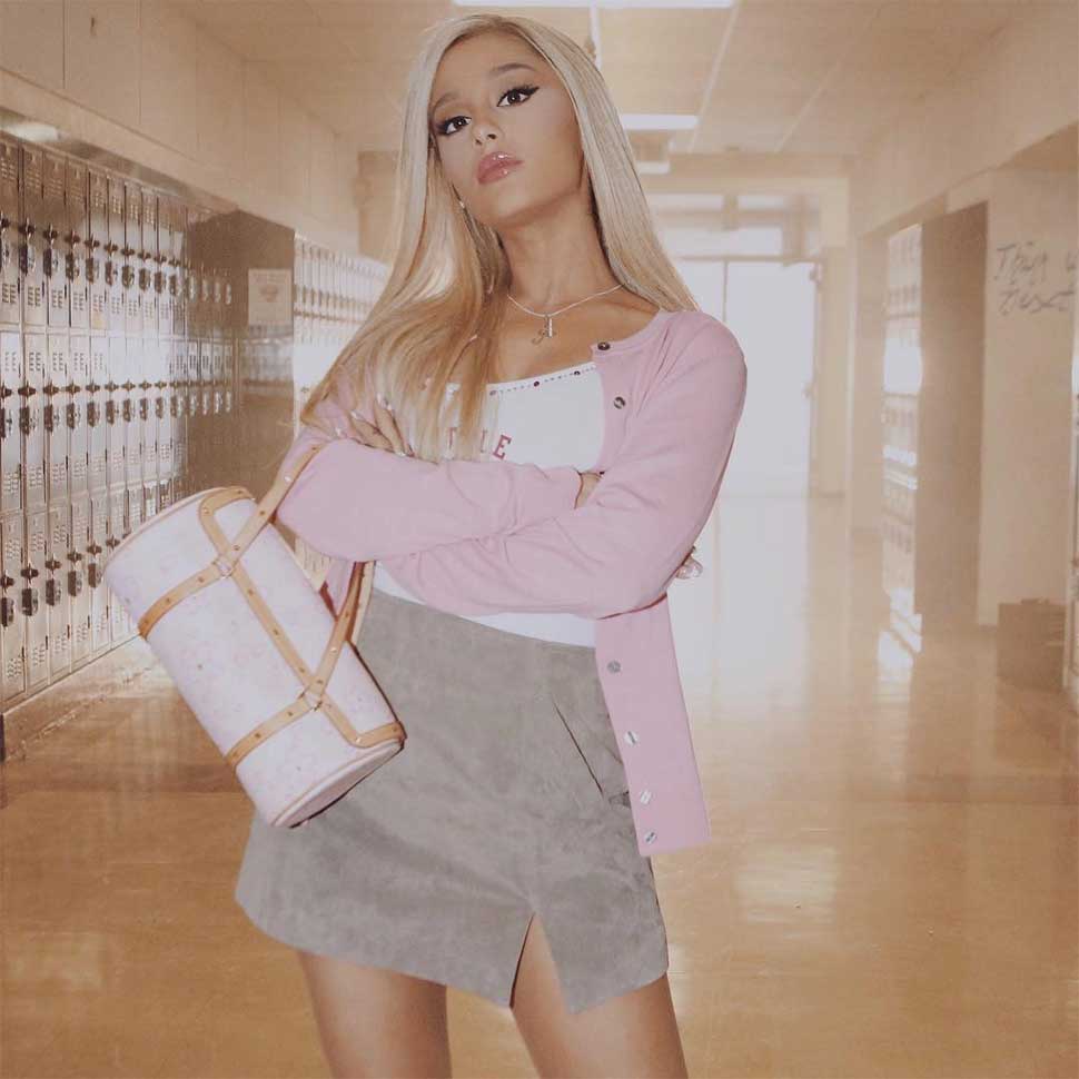 ग्रैंड ने किया ट्वीट Ariana Grande