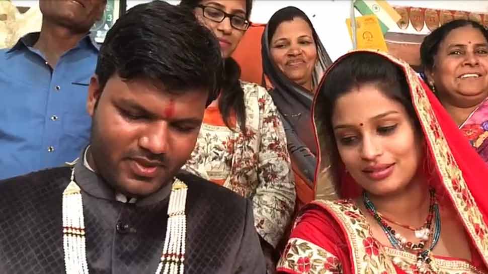 PM मोदी के दो फॉलोअर्स का ट्विटर पर परवान चढ़ा प्यार, श्रीलंका से आकर रचाई शादी
