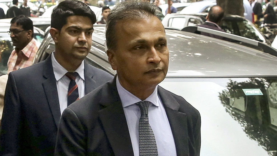 अनिल अंबानी ने सुप्रीम कोर्ट से कहा, RCom को बेचने को लेकर नहीं बनी मुकेश अंबानी से बात अनिल अंबानी ने सुप्रीम कोर्ट से कहा, RCom को बेचने को लेकर नहीं बनी मुकेश अंबानी से बात