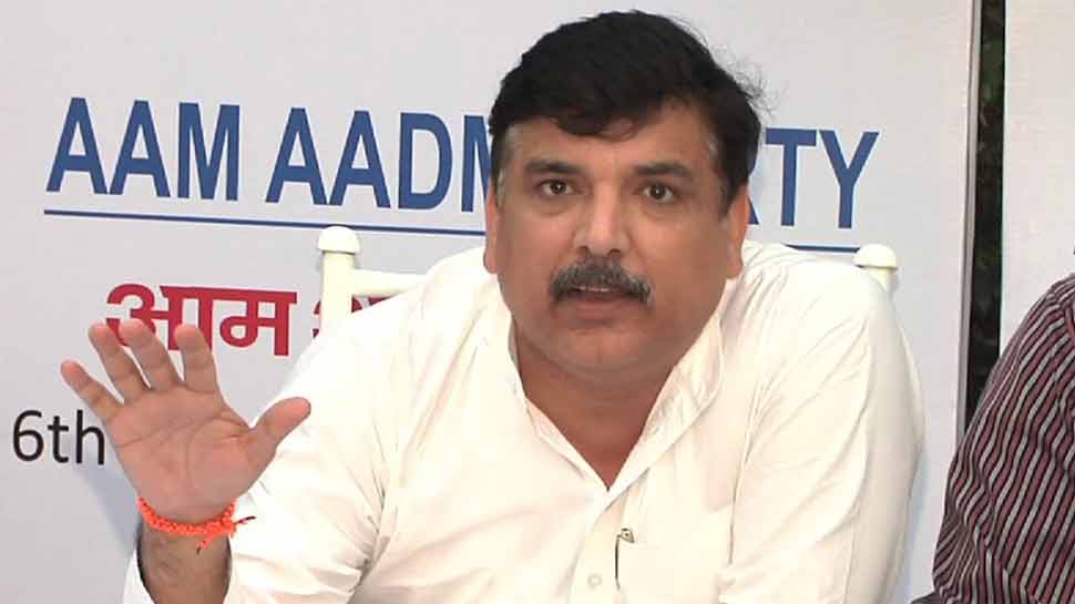 LGvsAAP: SC के फैसले पर संजय सिंह का विवादित ट्वीट, 'न्याय में विलंब न्याय नहीं है' LGvsAAP: SC के फैसले पर संजय सिंह का विवादित ट्वीट, 'न्याय में विलंब न्याय नहीं है'
