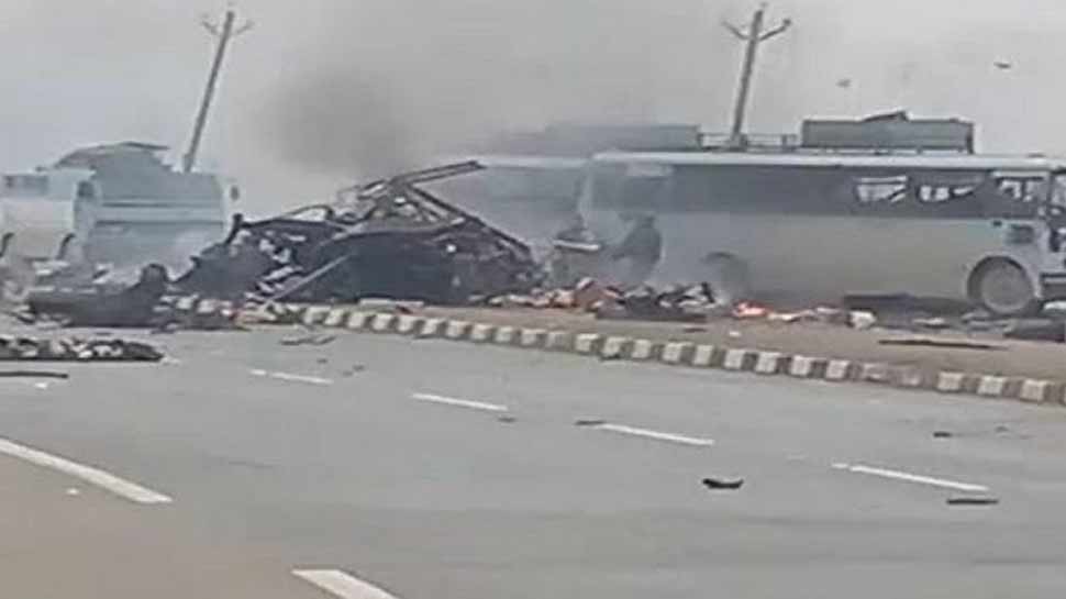 हमले में किया गया RDX का इस्तेमाल? Pulwama Terror Attack in Jammu and Kashmir-5