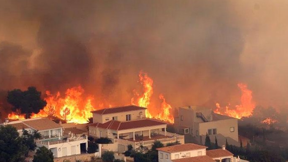 उत्तरी स्पेन में 50 जगह लगी आग, 760 लोग आग पर काबू पाने की कोशिश में जुटे