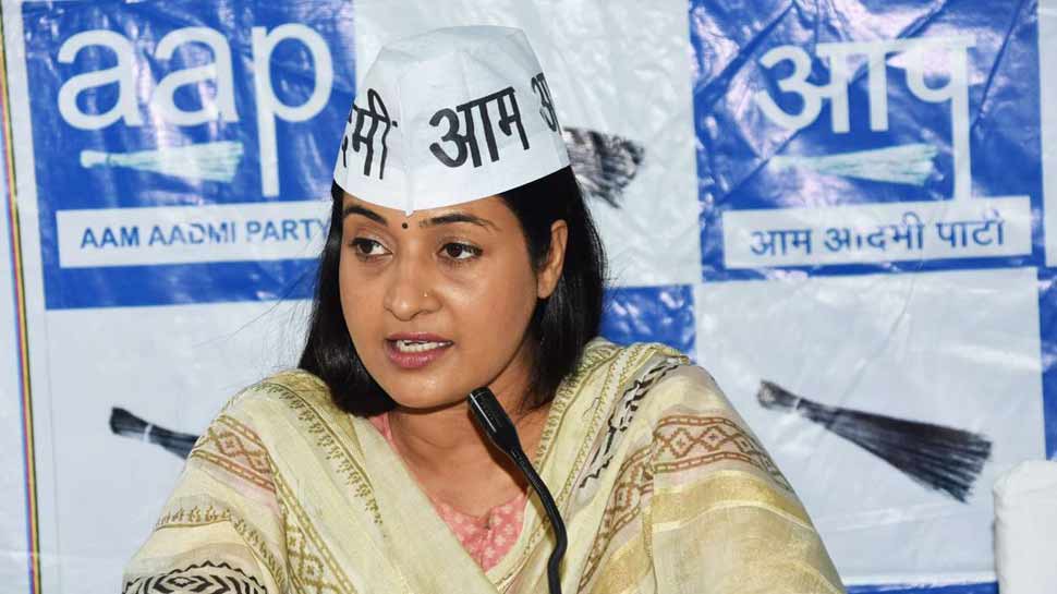 AAP विधायक अलका लांबा ने लगाया आरोप, 'पार्टी नेतृत्व मुझे कमजोर करना चाहता है'