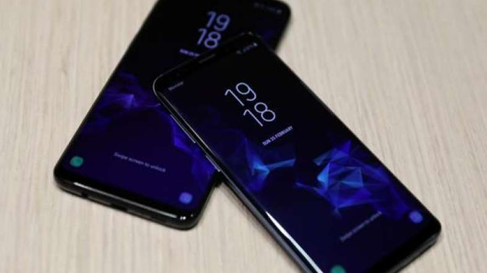Xiaomi को टक्कर देगा सैमसंग, रेडमी नोट 7 से पहले भारत में लॉन्च होगा Samsung Galaxy M30 Xiaomi को टक्कर देगा सैमसंग, रेडमी नोट 7 से पहले भारत में लॉन्च होगा Samsung Galaxy M30