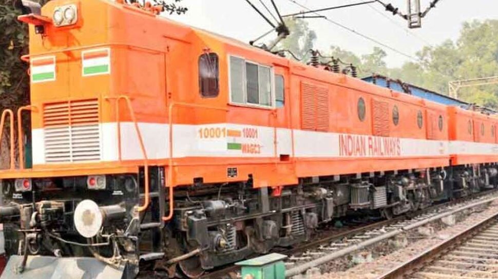 पीएम मोदी ने इस खास इंजन को दिखाई हरी झंडी, जानिए इससे होने वाले फायदे
