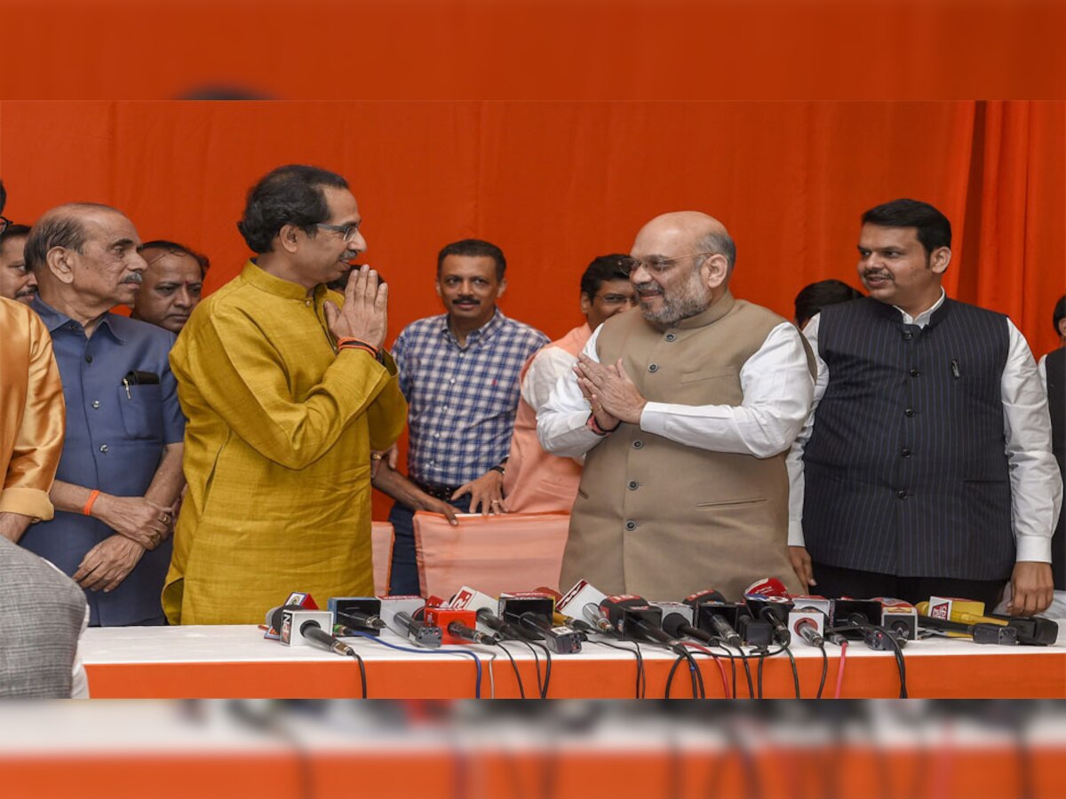 शिवसेना और बीजेपी सोमवार को गठबंधन की घोषणा की थी. (फोटो साभार - PTI)