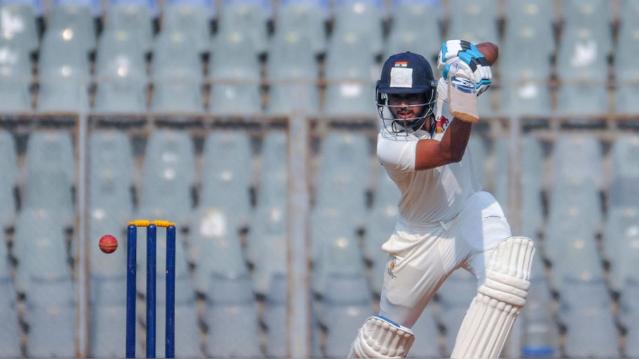 IPL से पहले इस युवा बल्लेबाज ने 38 गेंदों में ठोका शतक, ऋषभ पंत का रिकॉर्ड तोड़ा