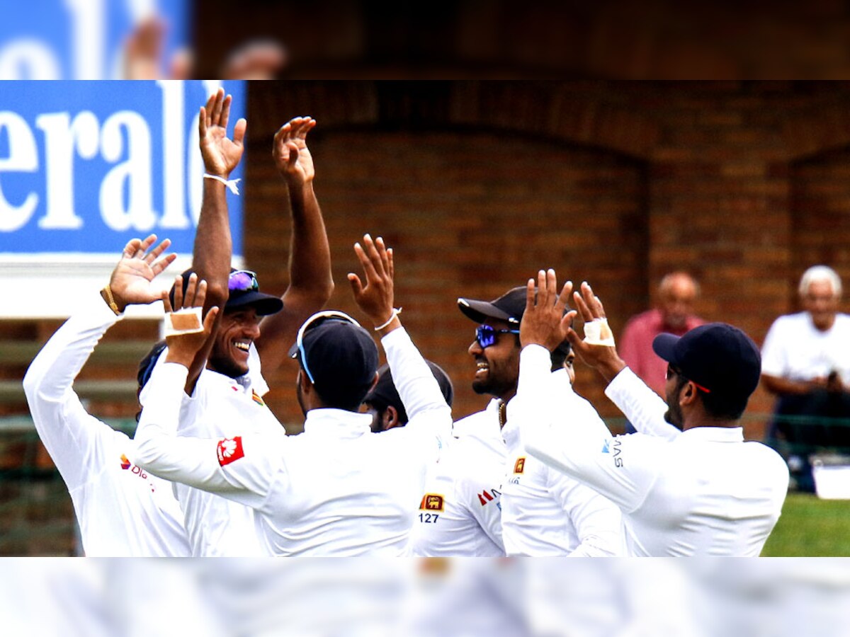 श्रीलंका के कसुन रजिथा (बाएं) ने तीन विकेट लिए. (फोटो: PTI) 
