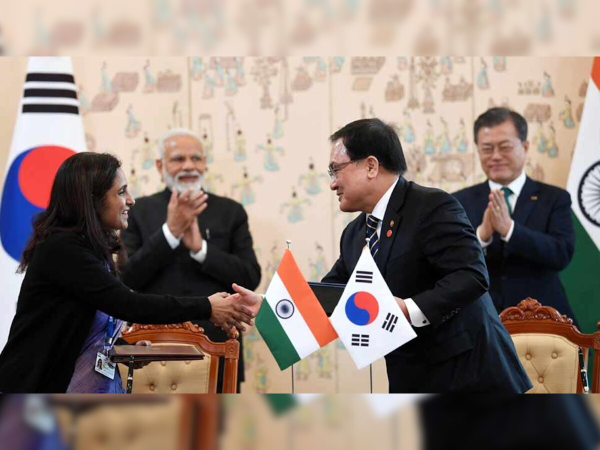 दोनों नेताओं की मौजूदगी में भारत और दक्षिण कोरिया के बीच दस्तावेजों पर हस्ताक्षर हुए. (फोटो साभार-आईएएनएस)
