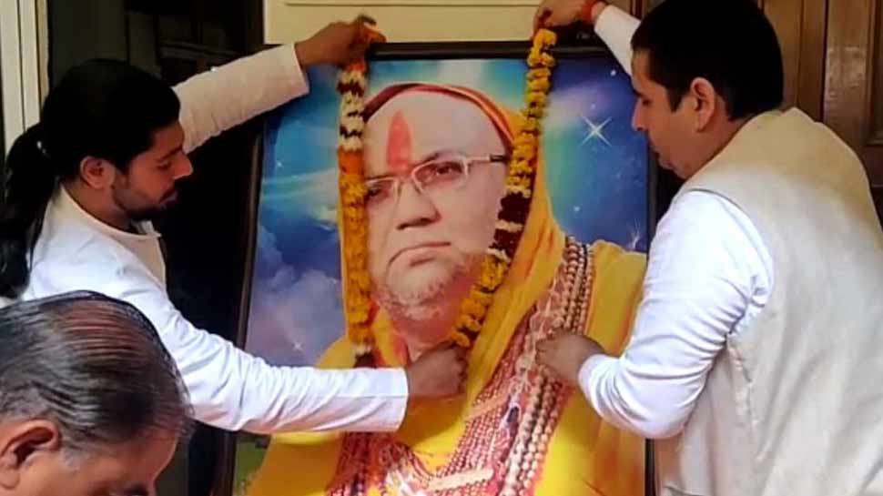 कुंभ से लौट रहे स्वामी हंसदेवाचार्य का सड़क हादसे में निधन, CM योगी ने जताया शोक कुंभ से लौट रहे स्वामी हंसदेवाचार्य का सड़क हादसे में निधन, CM योगी ने जताया शोक