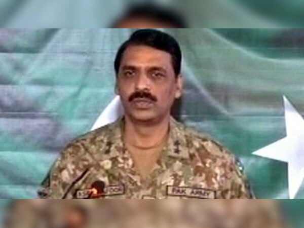 पाकिस्‍तान आर्मी के प्रवक्‍ता और इंटर-सर्विसेज पब्लिक रिलेशंस (ISPR) के महानिदेशक मेजर जनरल आसिफ गफूर (फाइल फोटो)