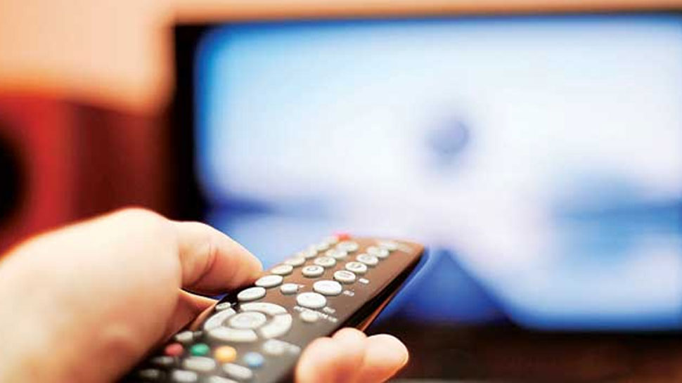 सभी केबल TV यूजर्स ने अपनाई नई चैनल व्यवस्था, डीटीएच यूजर्स अब भी पीछे सभी केबल TV यूजर्स ने अपनाई नई चैनल व्यवस्था, डीटीएच यूजर्स अब भी पीछे