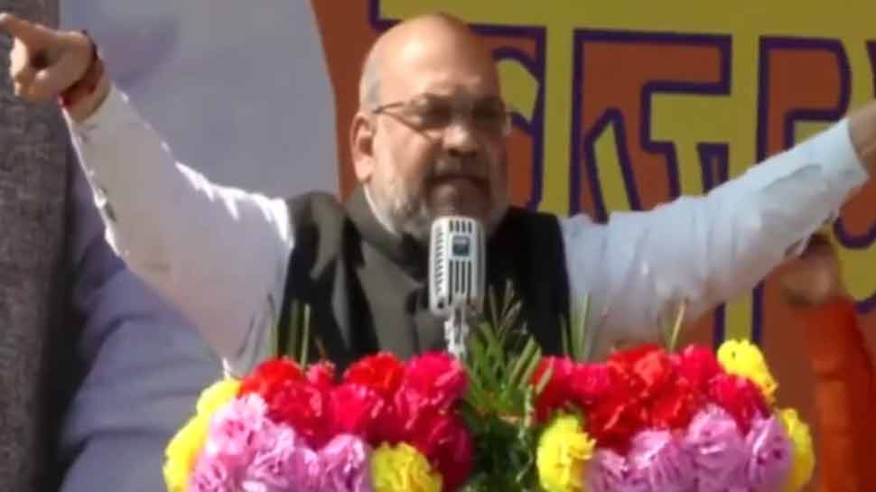 बीजेपी अध्यक्ष शाह बोले, 'केवल पीएम मोदी ही दे सकते हैं पाकिस्तान को मुंहतोड़ जवाब' बीजेपी अध्यक्ष शाह बोले, 'केवल पीएम मोदी ही दे सकते हैं पाकिस्तान को मुंहतोड़ जवाब'