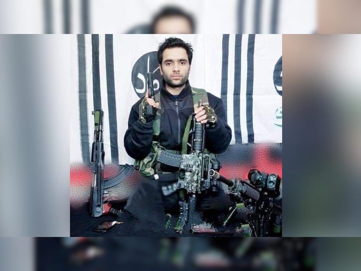 जैश आतंकी आदिल अहमद डार ने दिया था हमले को अंजाम. फाइल फोटो