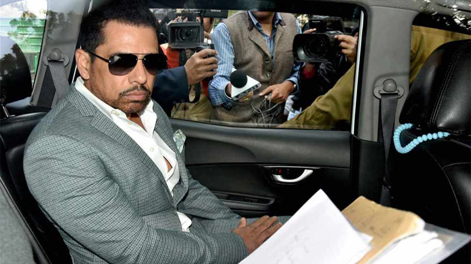 रॉबर्ट वाड्रा को अदालत से बड़ा झटका, पूछताछ पर रोक लगाने से किया इनकार रॉबर्ट वाड्रा को अदालत से बड़ा झटका, पूछताछ पर रोक लगाने से किया इनकार