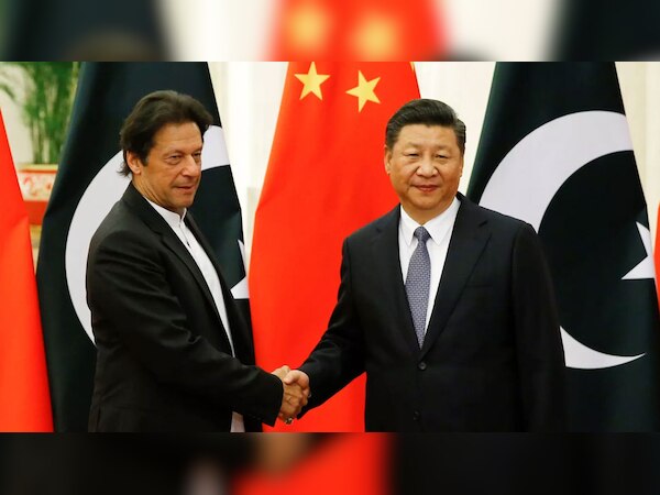 चीन हमेशा पाकिस्तान का बचाव करता रहा है. जैश ए मोहम्मद प्रमुख मसूद अजहर को अंतरराष्ट्रीय आतंकी घोषित किए जाने में भी चीन ने अड़ंगा लगा रखा है.