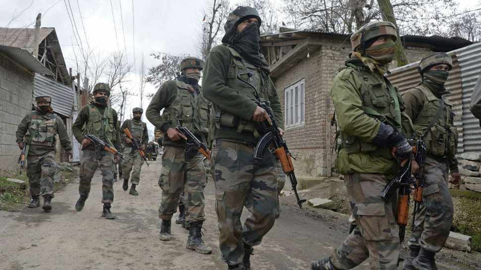 जम्मू कश्मीरः शोपियां में सुरक्षाबलों और आतंकियों के बीच मुठभेड़, जैश के 2 आतंकी ढेर