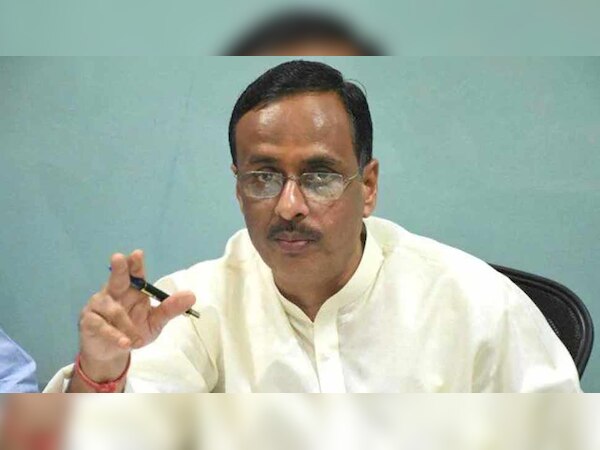 दिनेश शर्मा की फाइल फोटो.