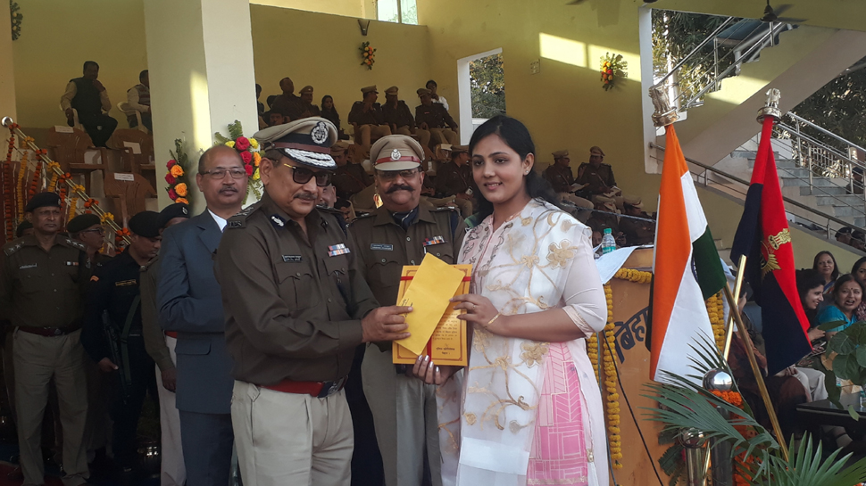 आम नागरिकों को भी किया गया सम्मानित. आम नागरिकों को भी किया गया सम्मानित.