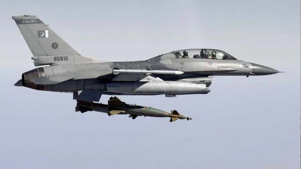 भारतीय सीमा में घुस आया था पाकिस्तानी लड़ाकू विमान F-16, वायुसेना ने किया ढेर भारतीय सीमा में घुस आया था पाकिस्तानी लड़ाकू विमान F-16, वायुसेना ने किया ढेर