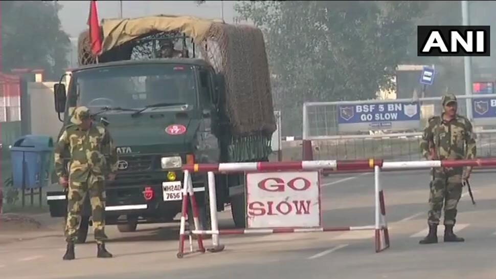 सीमा पर खास सुऱक्षा के इंतजाम slogans before the arrival of Indian Air Force pilot Wagah border-4