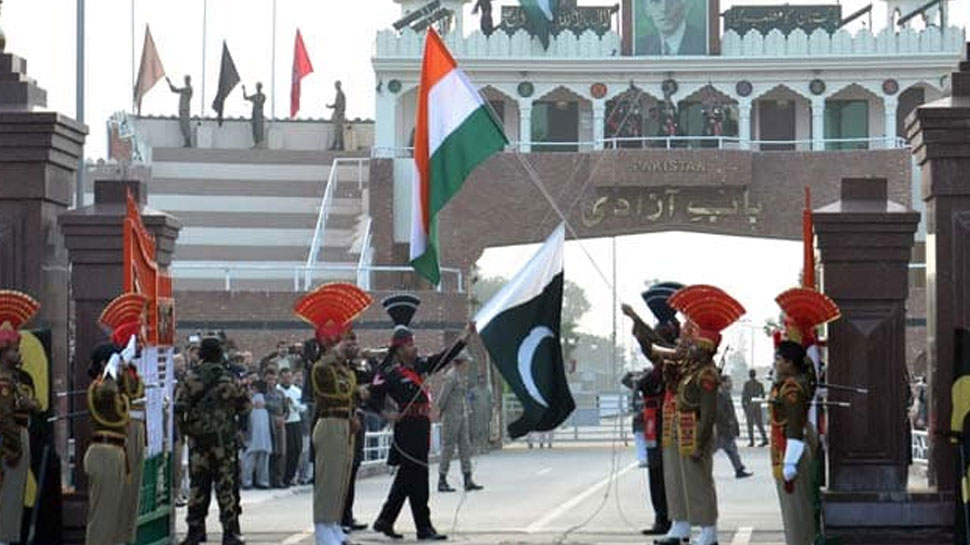 बीटिंग द रिट्रीट सेरेमनी रद्द slogans before the arrival of Indian Air Force pilot Wagah border-5