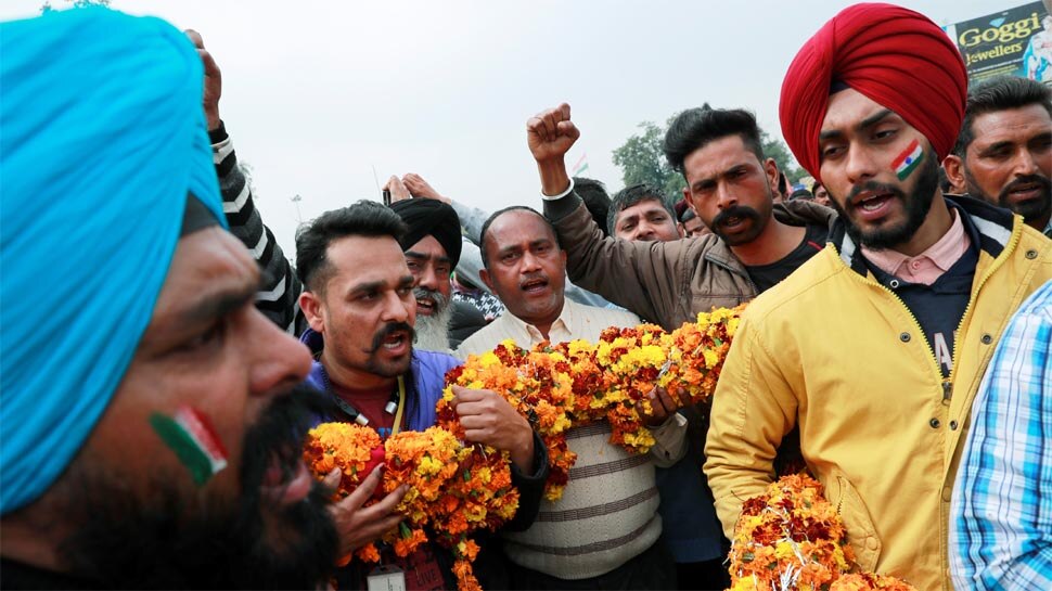 विंग कमांडर अभिनंदन की हुई वतन वापसी, तालियों और नारों से गूंज उठा वाघा बॉर्डर