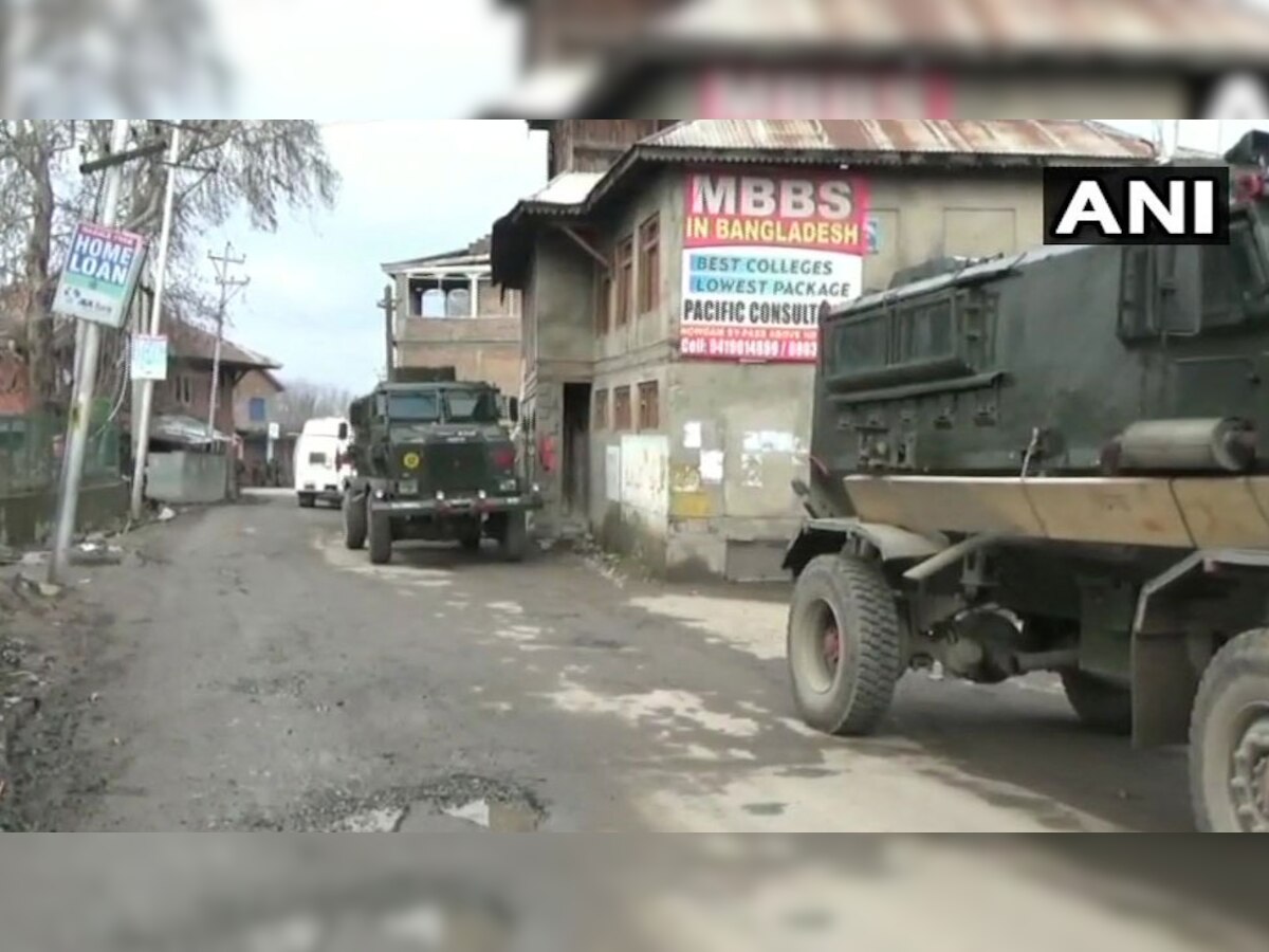 जम्मू-कश्मीर: त्राल में सेना और आतंकियों के बीच मुठभेड़, 2 आतंकियों को किया ढेर