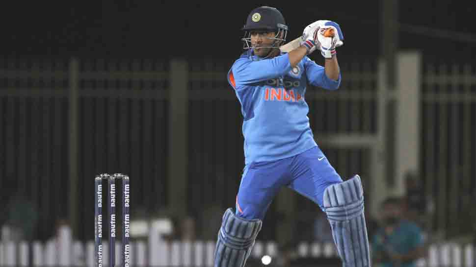 INDvAUS: अंतिम दो मैच नहीं खेलेंगे धोनी, भारत में संभवत: खेल लिया अपना आखिरी वनडे