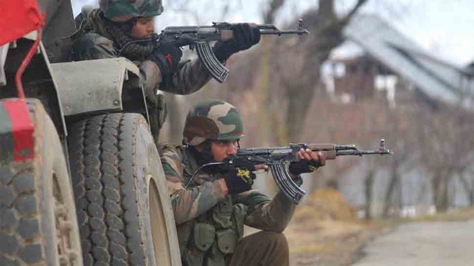 जम्मू-कश्मीर: आतंकियों ने सेना के एक जवान को घर से किया अगवा