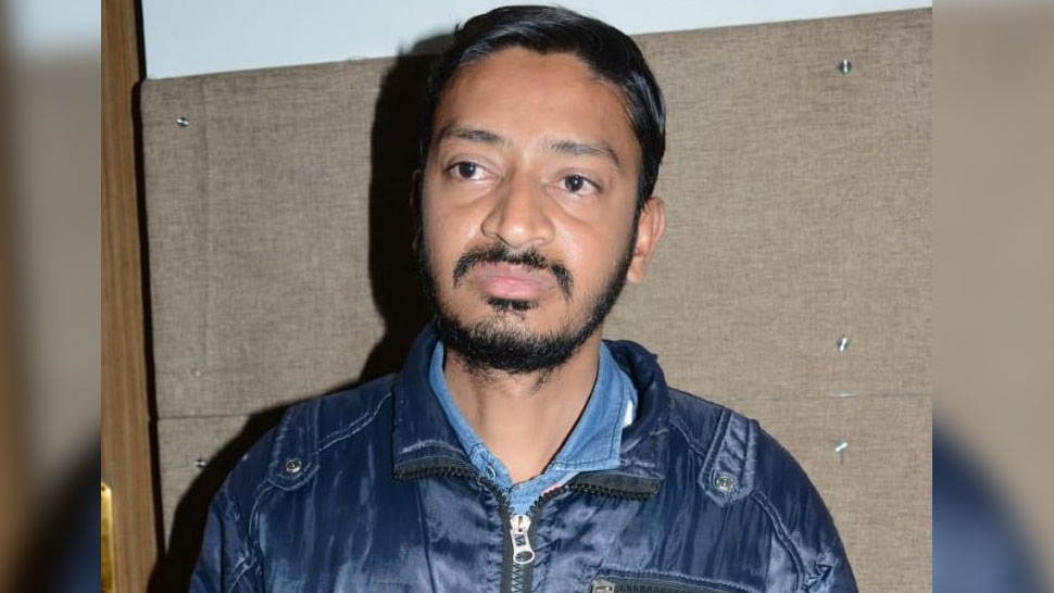 युवती ने तोड़ी सगाई, तो सिरफिरे ने FB पर बना डाला अश्लील पेज, पुलिस ने किया गिरफ्तार युवती ने तोड़ी सगाई, तो सिरफिरे ने FB पर बना डाला अश्लील पेज, पुलिस ने किया गिरफ्तार