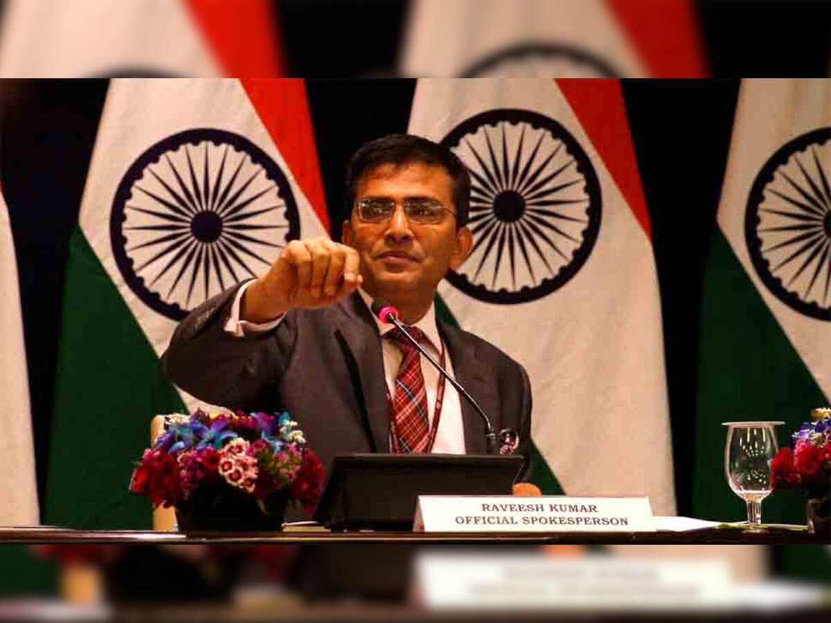 विदेश मंत्रालय के प्रवक्ता रवीश कुमार ने एक मीडिया ब्रीफिंग में एयर स्‍ट्राइक पर उठ रहे सवालों के जवाब दिए. फोटो : रॉयटर्स