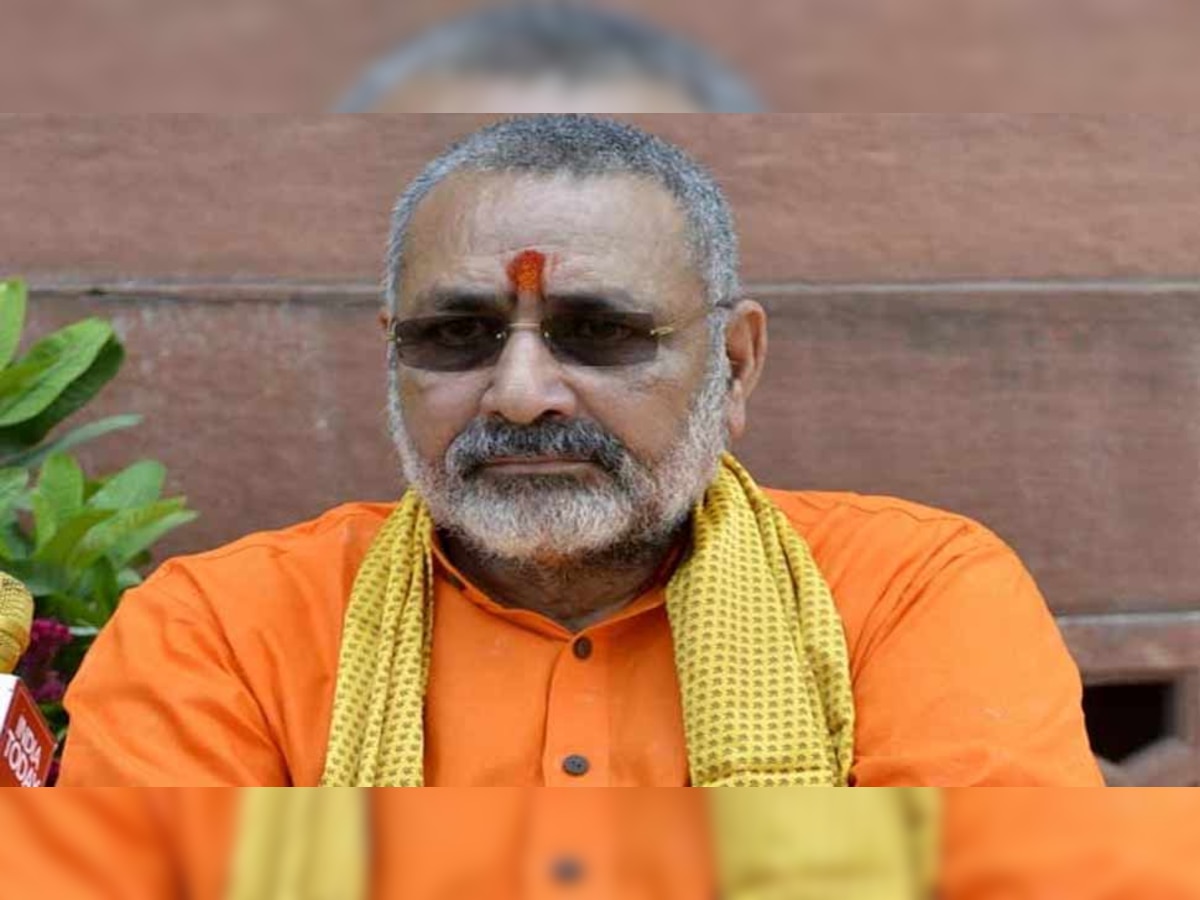 लोकसभा चुनाव 2019: बिहार में गिरिराज सिंह समेत 5 सांसदों का कट सकता है टिकट