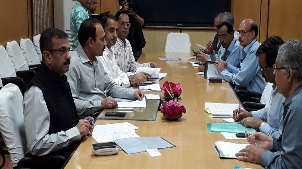 राजस्थान: CEC ने चुनाव की तैयारियों के लिए की बैठक, अधिकारियों को दिए निर्देश राजस्थान: CEC ने चुनाव की तैयारियों के लिए की बैठक, अधिकारियों को दिए निर्देश