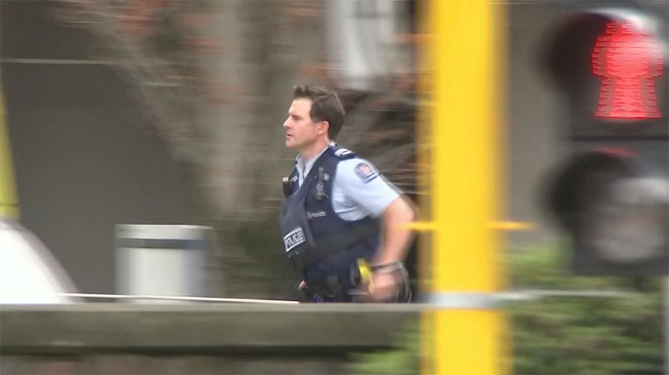 स्वचालित हथियार लेकर आए थे हमलावर? New Zealand shooting-5