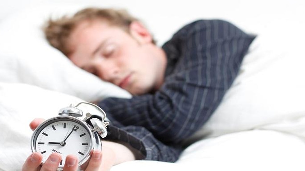 World Sleep Day: महिलाओं के मुकाबले ज्यादा सोते हैं पुरुष, जानें क्या कहता है सर्वे